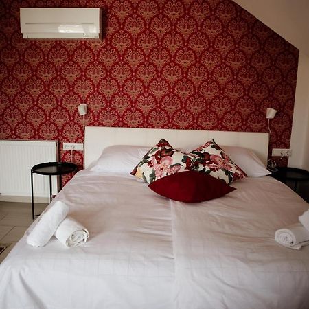 Sipos Borhaz Es Vendeghaz Otel Badacsonyörs Dış mekan fotoğraf